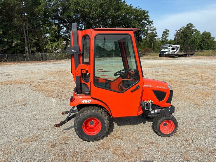 kubota-bx2380-image-8