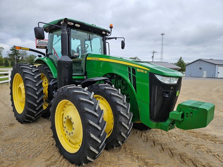 2013-john-deere-8335r-image-7