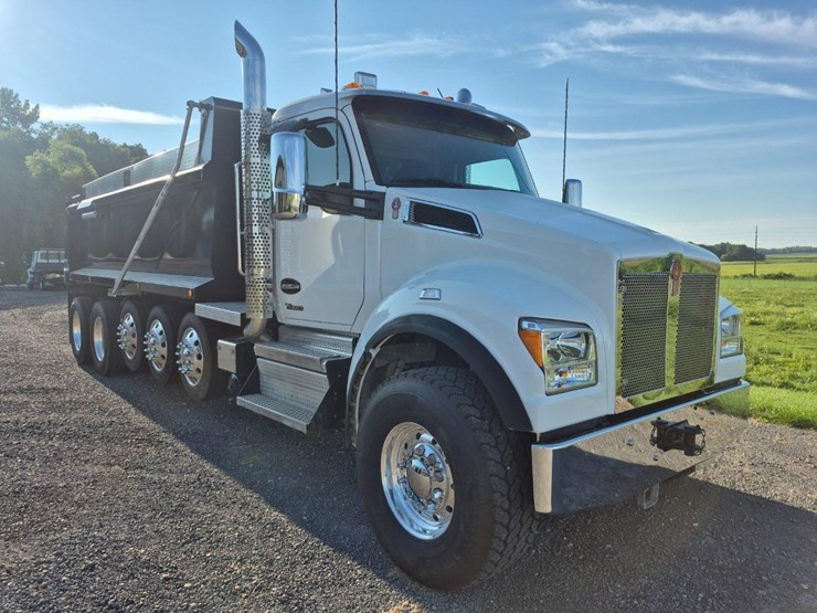 2025-kenworth-t880-image-7
