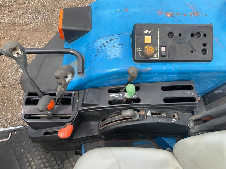 new-holland-ts100-image-77