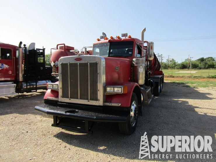 2003-peterbilt-379-image-2
