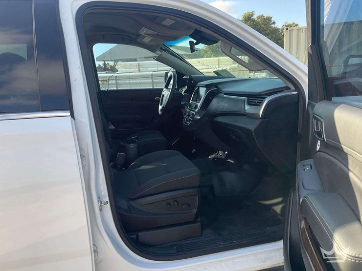 2019-chevrolet-tahoe-image-23
