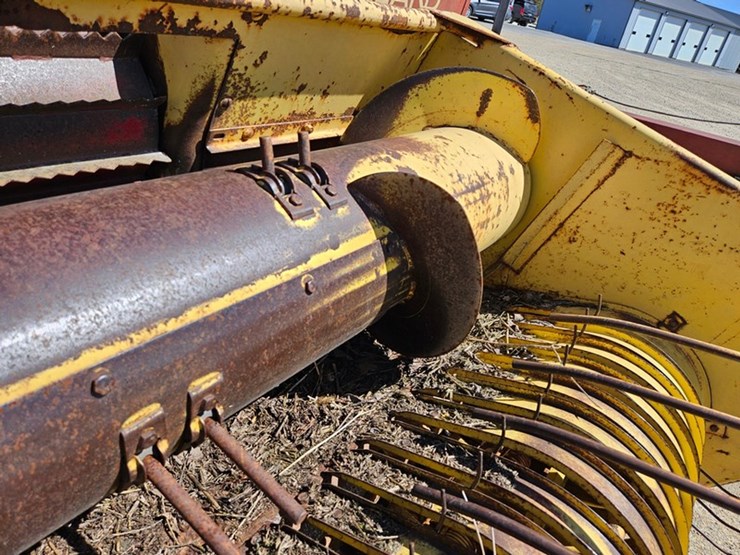 new-holland-770-image-19