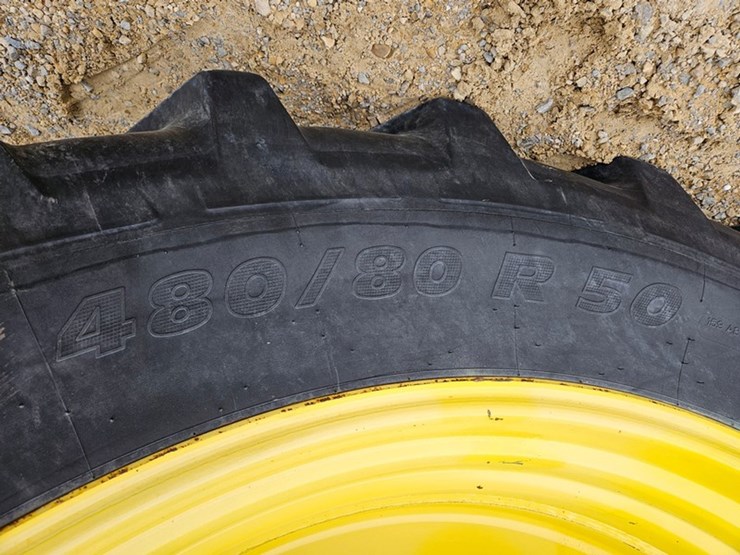 2013-john-deere-8335r-image-15