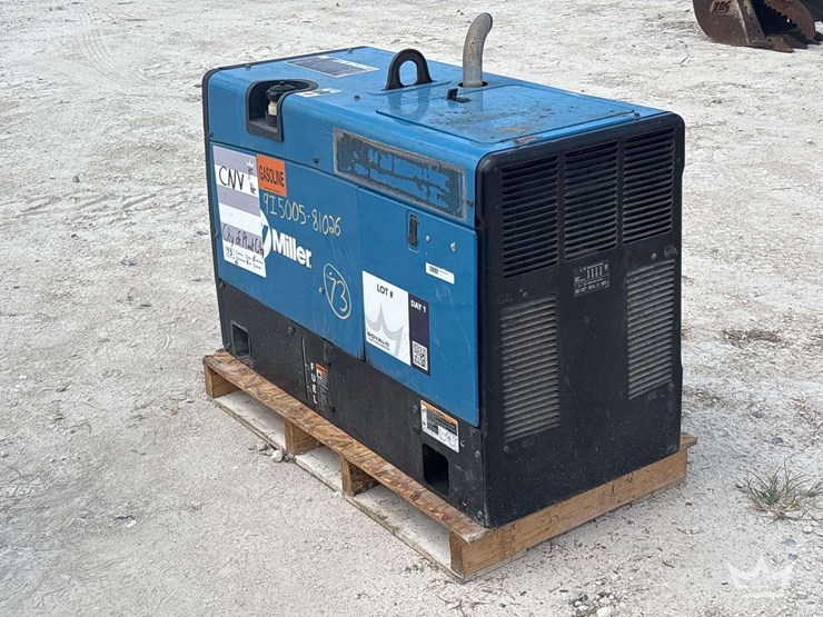 2004-miller-bobcat-250-10,000w-welder-generator-image-2