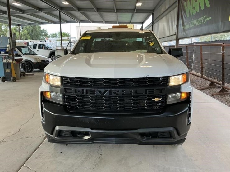 2021-chevrolet-silverado-1500-image-3