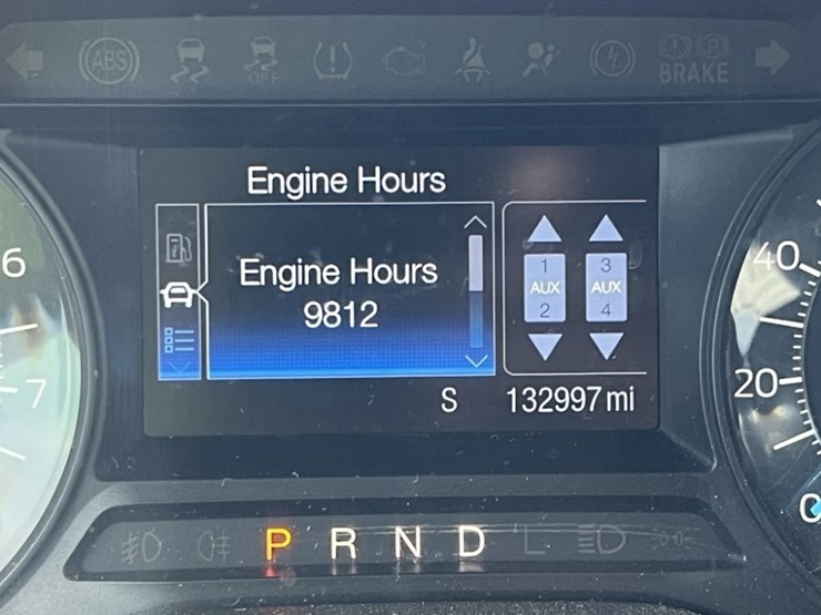 2016-ford-explorer-image-28