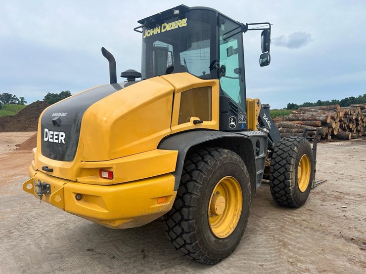 2020-deere-344l-image-74