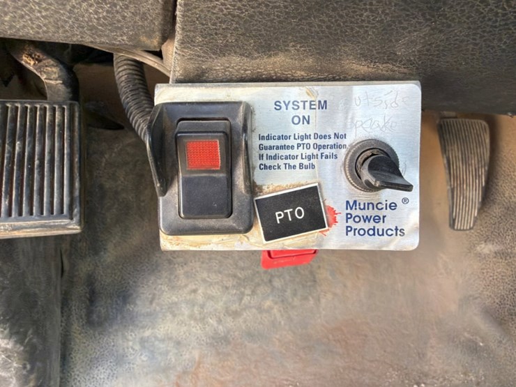 2012-dodge-ram-5500-image-12