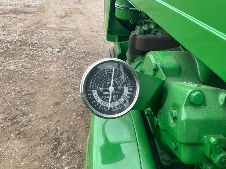 1955-john-deere-70-image-24