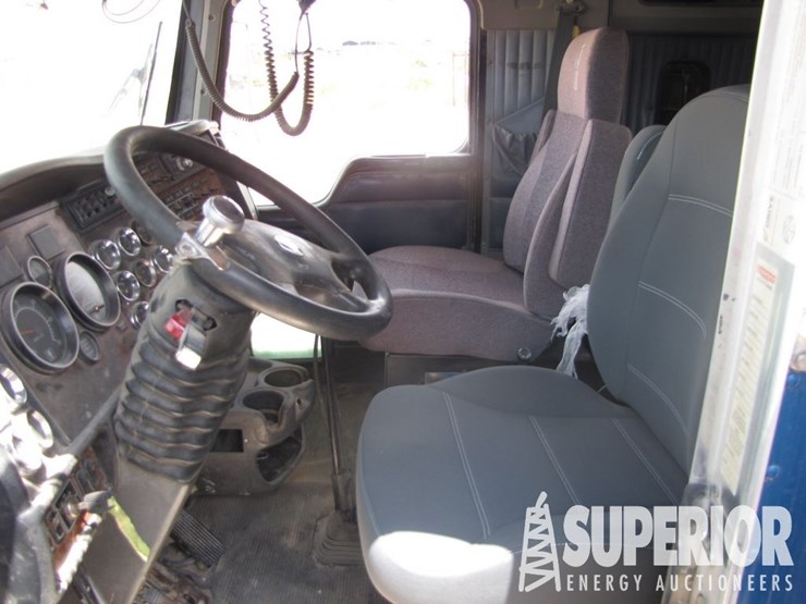2004-kenworth-t800b-image-6