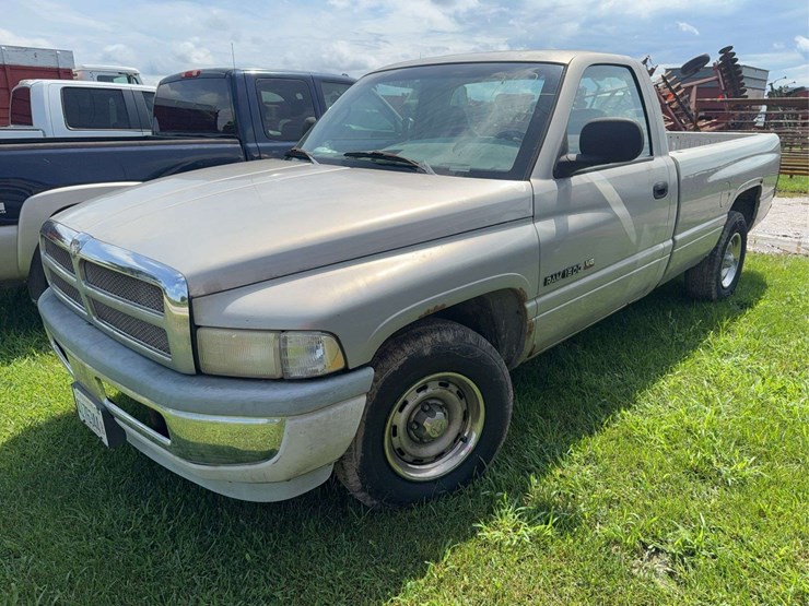1998-dodge-ram-1500-image-1