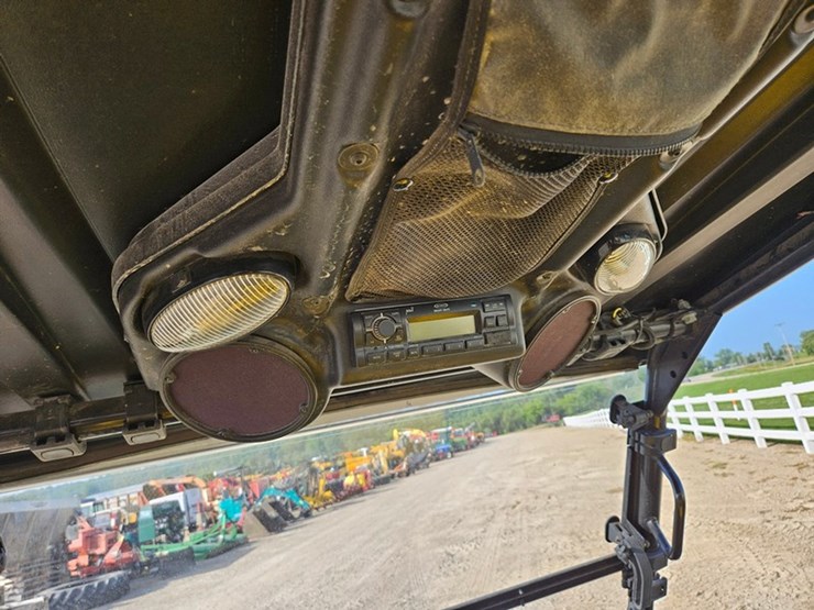 john-deere-gator-image-22