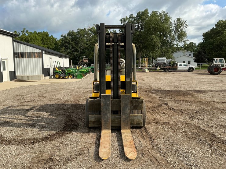 #1351-•-yale-glc-120-sbs-096-forklift-image-8