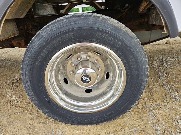 2008-ford-f550-image-60