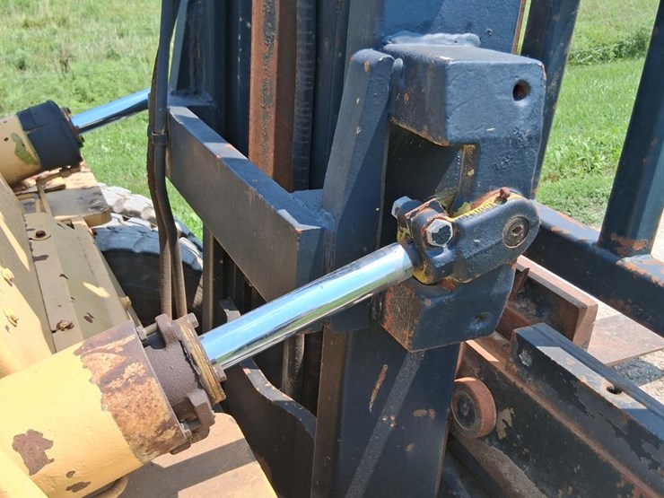 #108-•-clark-c500y80s-pneumatic-forklift-image-13