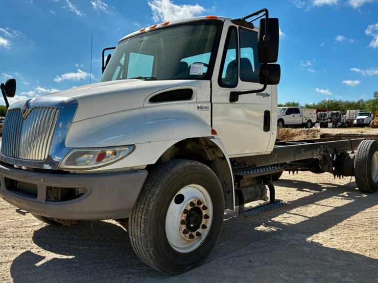2013-international-durastar-4300-image-1