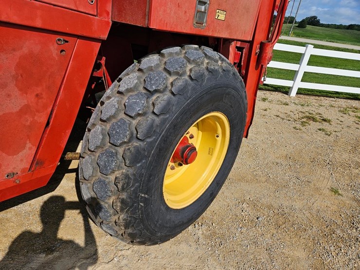 2000-new-holland-2000-image-34