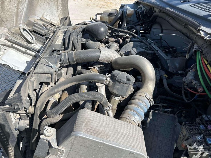 2019-ford-f750-image-8