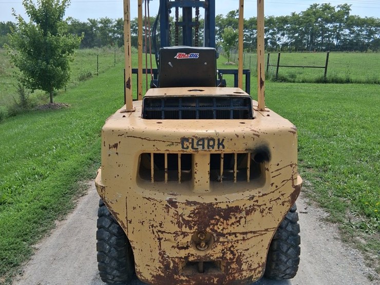 #108-•-clark-c500y80s-pneumatic-forklift-image-6