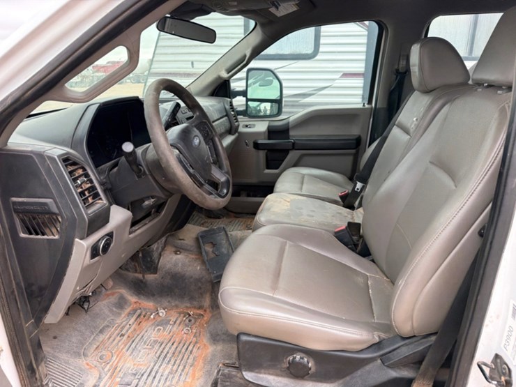 2020-ford-f350-image-10
