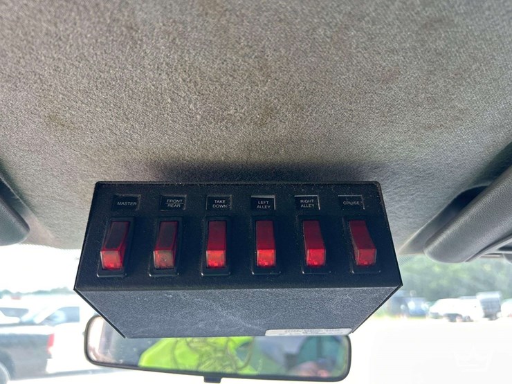 2011-ford-f350-image-22