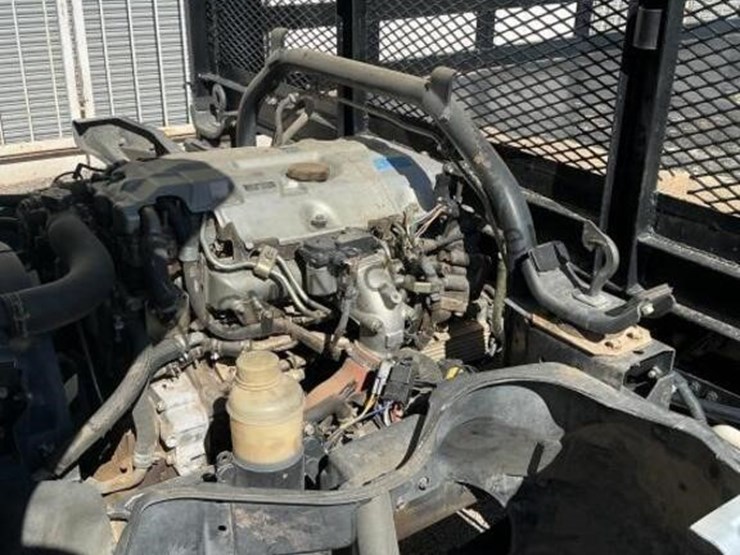 2006-mitsubishi-fuso-fe180-image-13