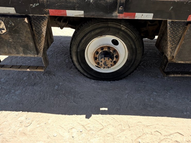 2015-international-durastar-4300-image-15