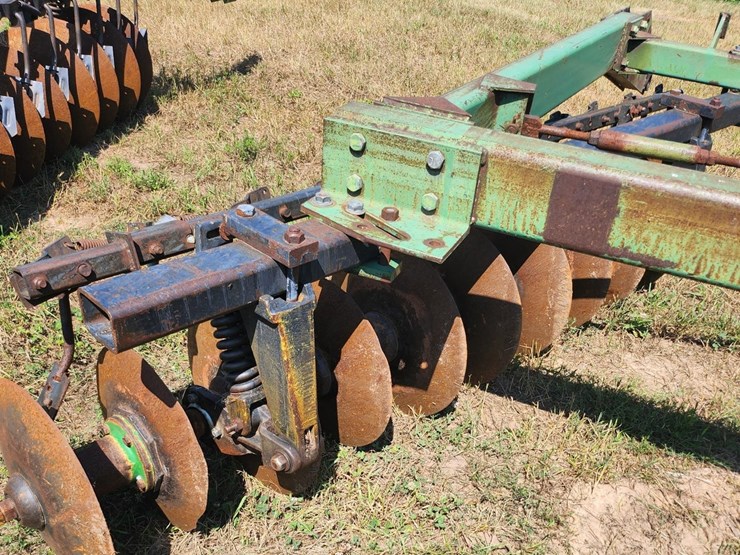 john-deere-235-image-4