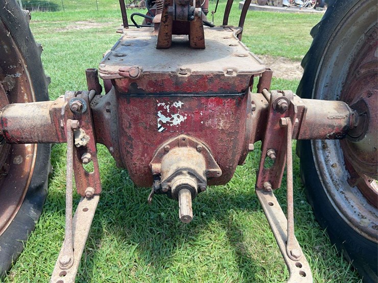 1943-farmall-m-image-15
