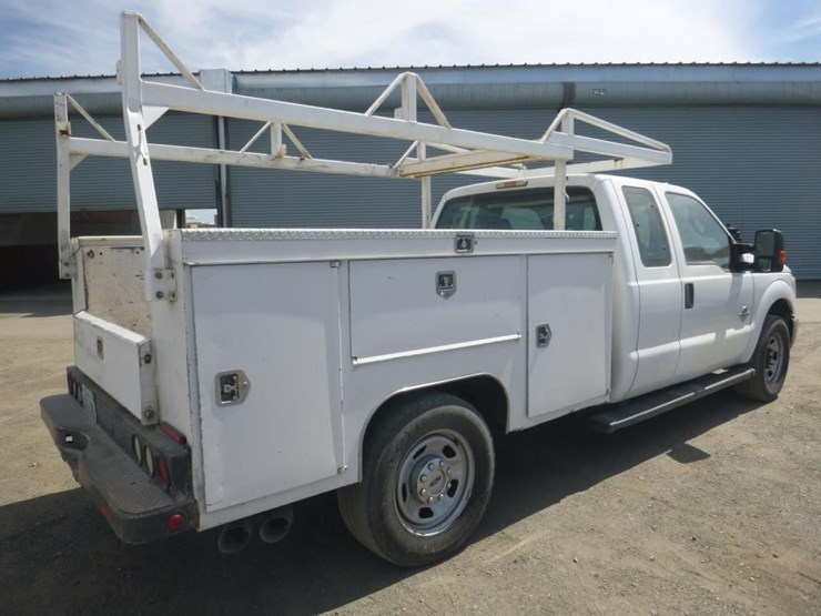 2014-ford-f350-image-3