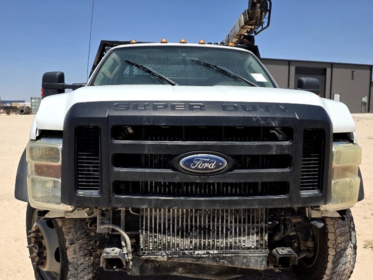 2010-ford-f550-image-6