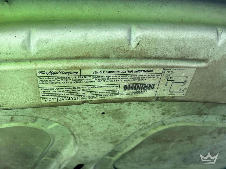 2003-ford-crown-victoria-sedan-image-10
