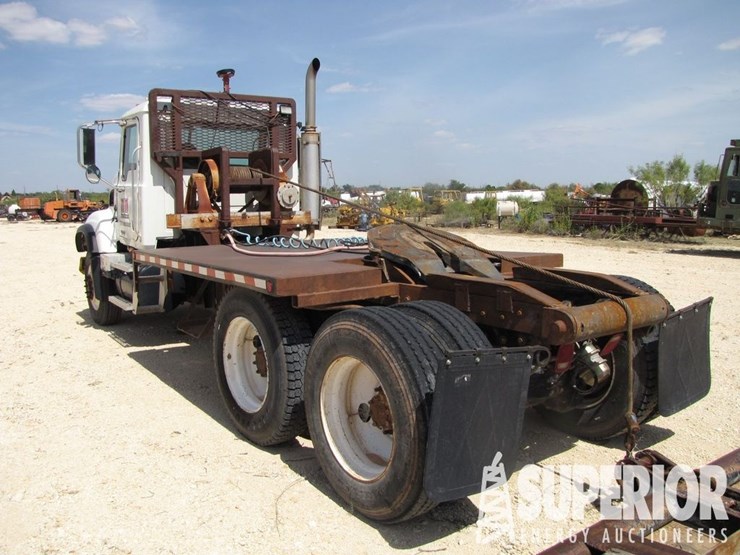 2007-massey-ferguson-8-image-3