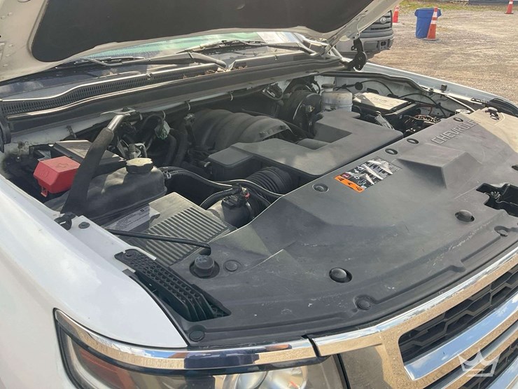 2019-chevrolet-tahoe-image-8