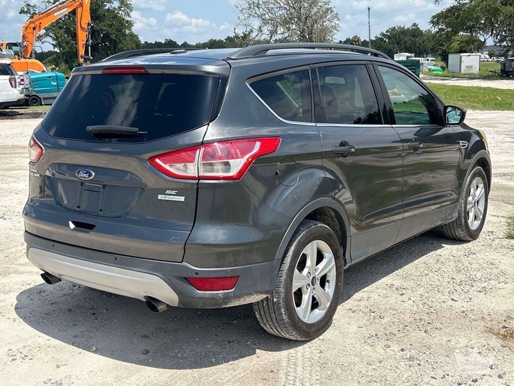 2015-ford-escape-image-3