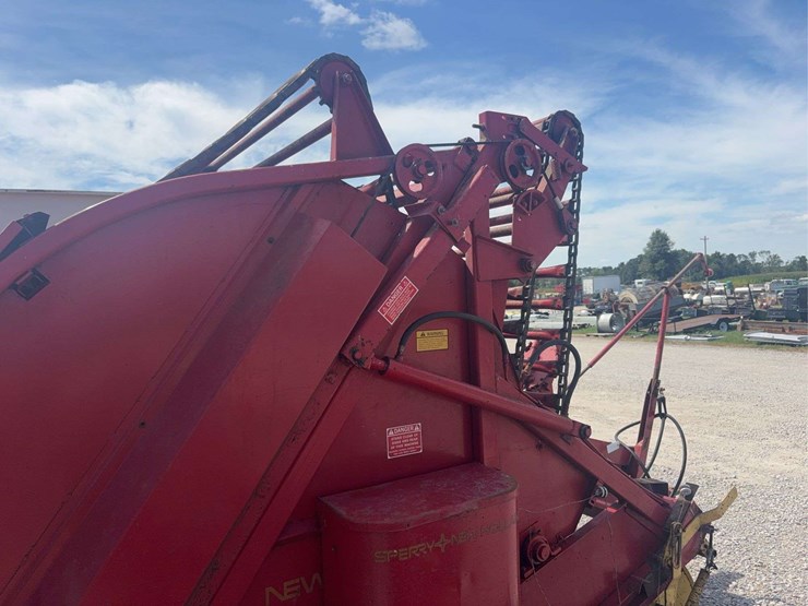 new-holland-850-image-7