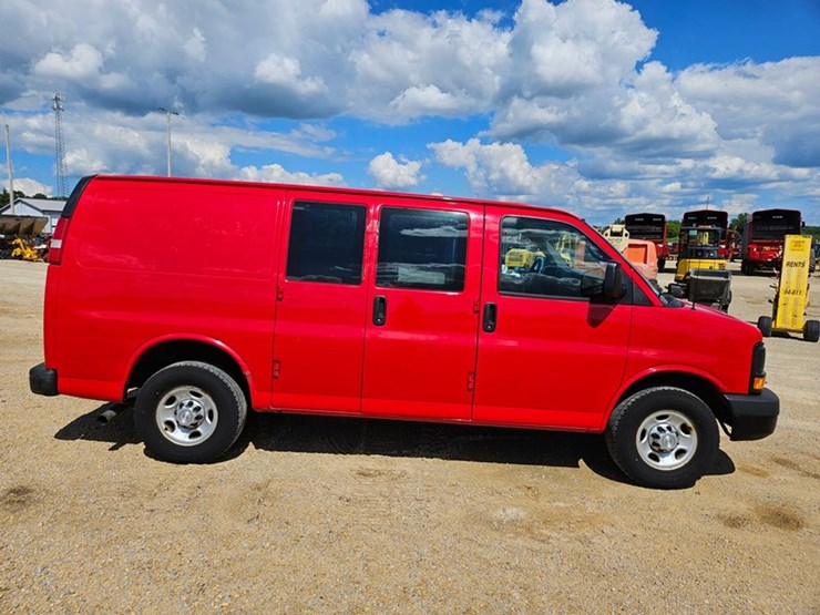 2015-chevrolet-g20-image-6