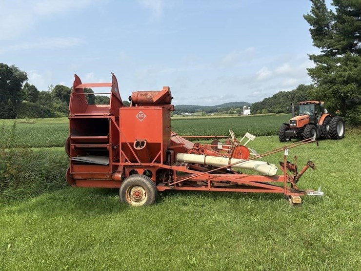 allis-chalmers-model-72-all-crop-harvestor-image-8