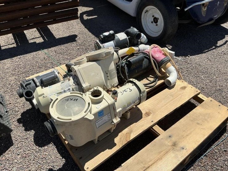pallet-of-asst-pool-pumps-image-1
