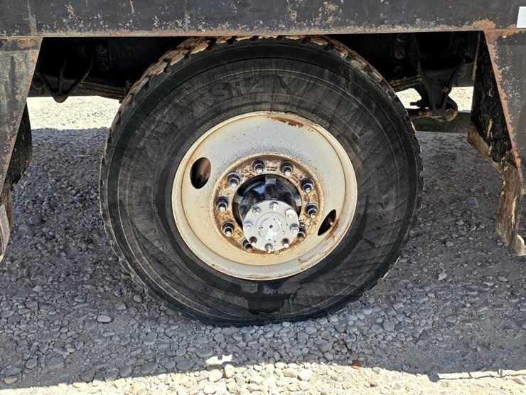 2013-international-durastar-4300-image-18