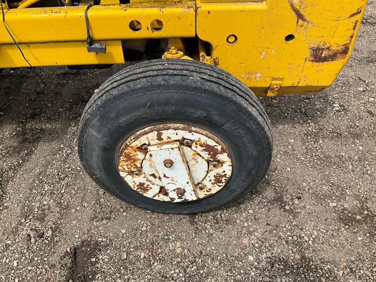 massey-ferguson-2500-image-12