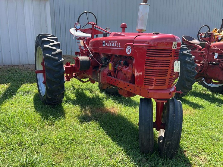 1953-farmall-super-h-image-1