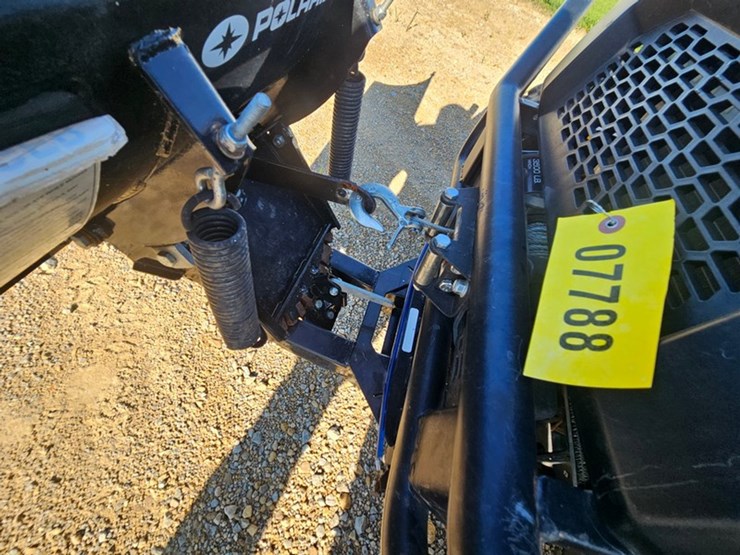 2014-polaris-ranger-crew-image-11