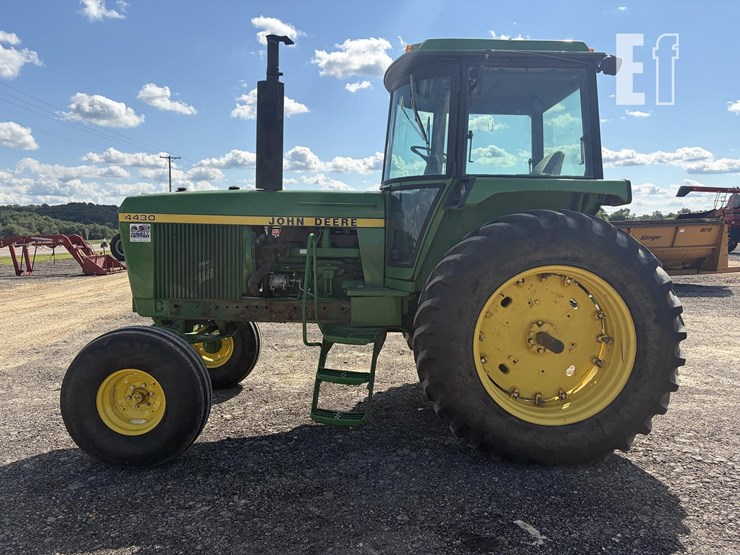 1977-john-deere-4430-image-2