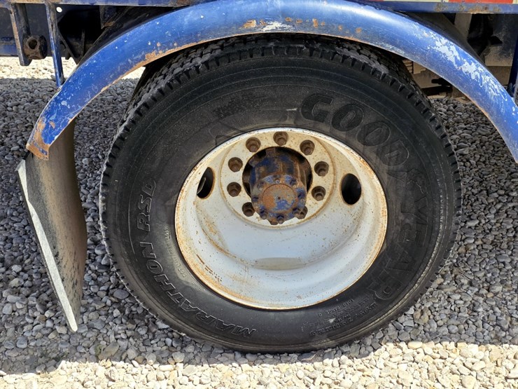 2010-international-durastar-4300-image-16