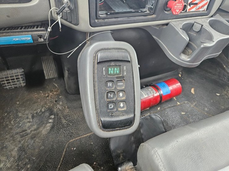 2011-international-durastar-4300-image-36