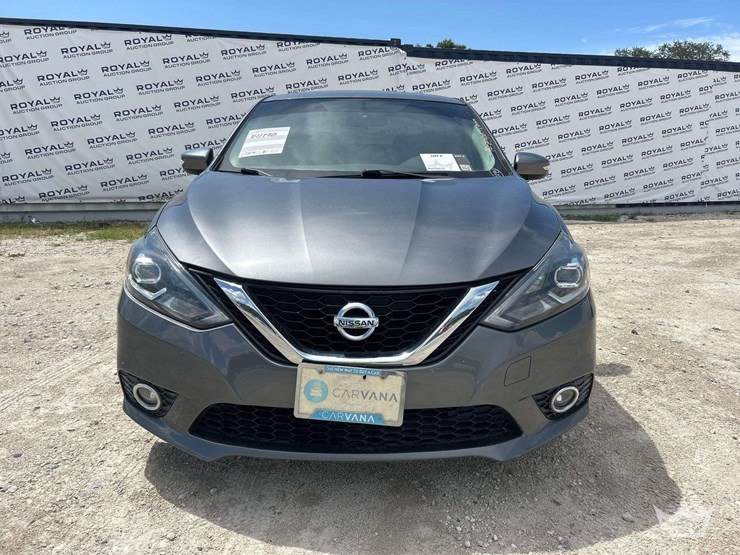 2016-nissan-sentra-sedan-image-25