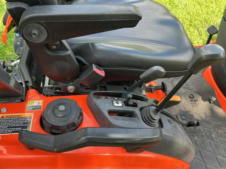 2022-kubota-bx2380-image-19