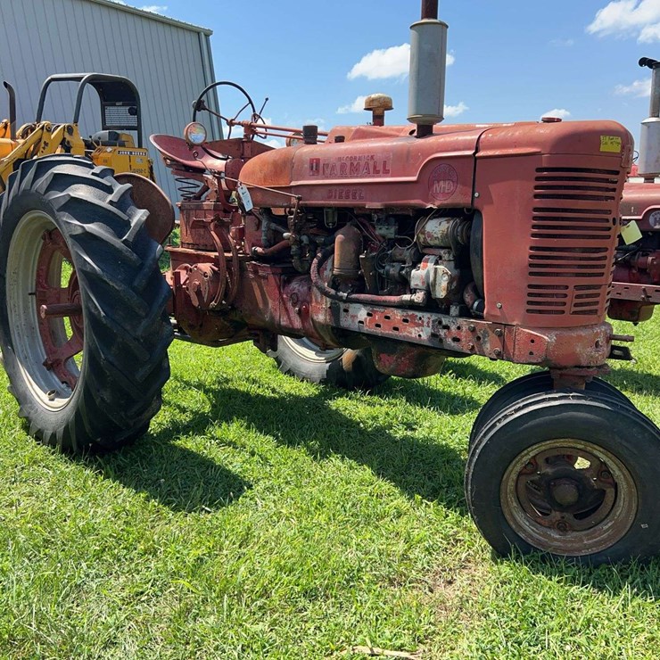 1953 Farmall Super MD
